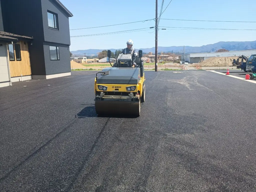 クリニック駐車場舗装工事